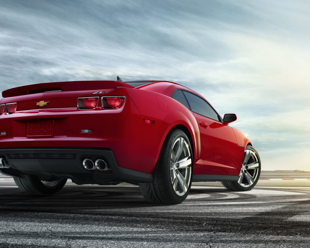 Красный Шевроле