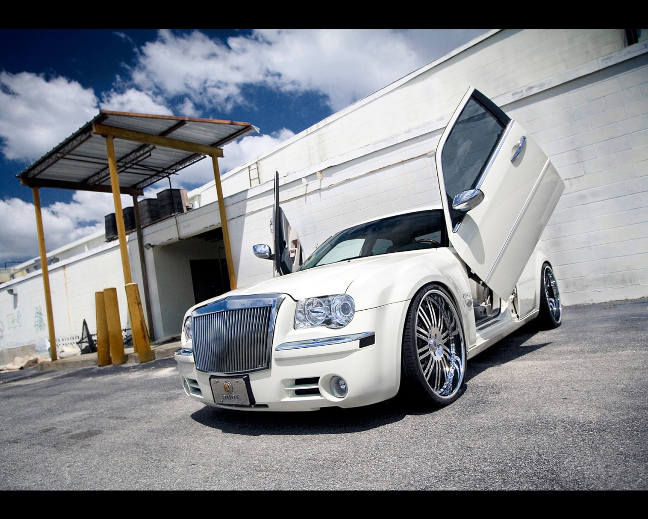 Дикий Сhrysler 300c