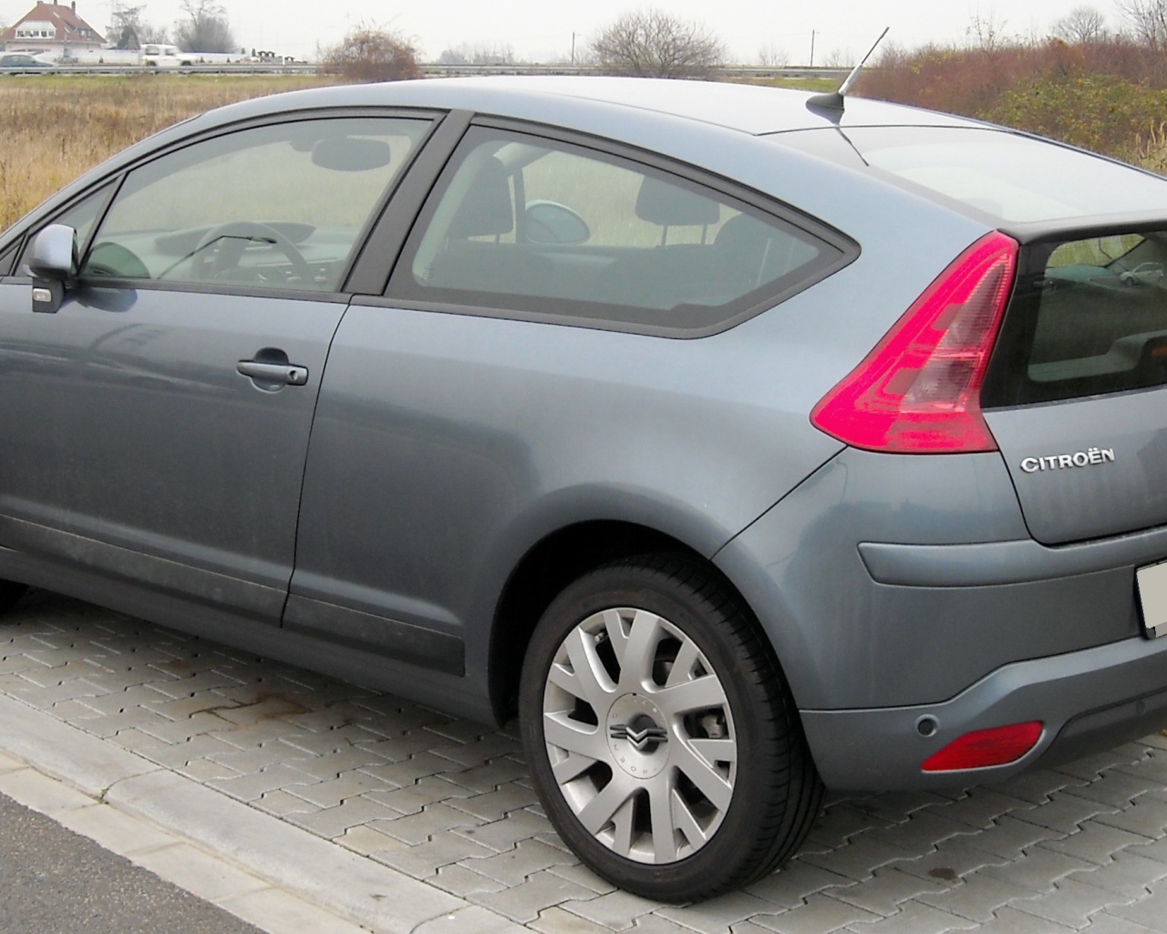 Серый Citroen C4