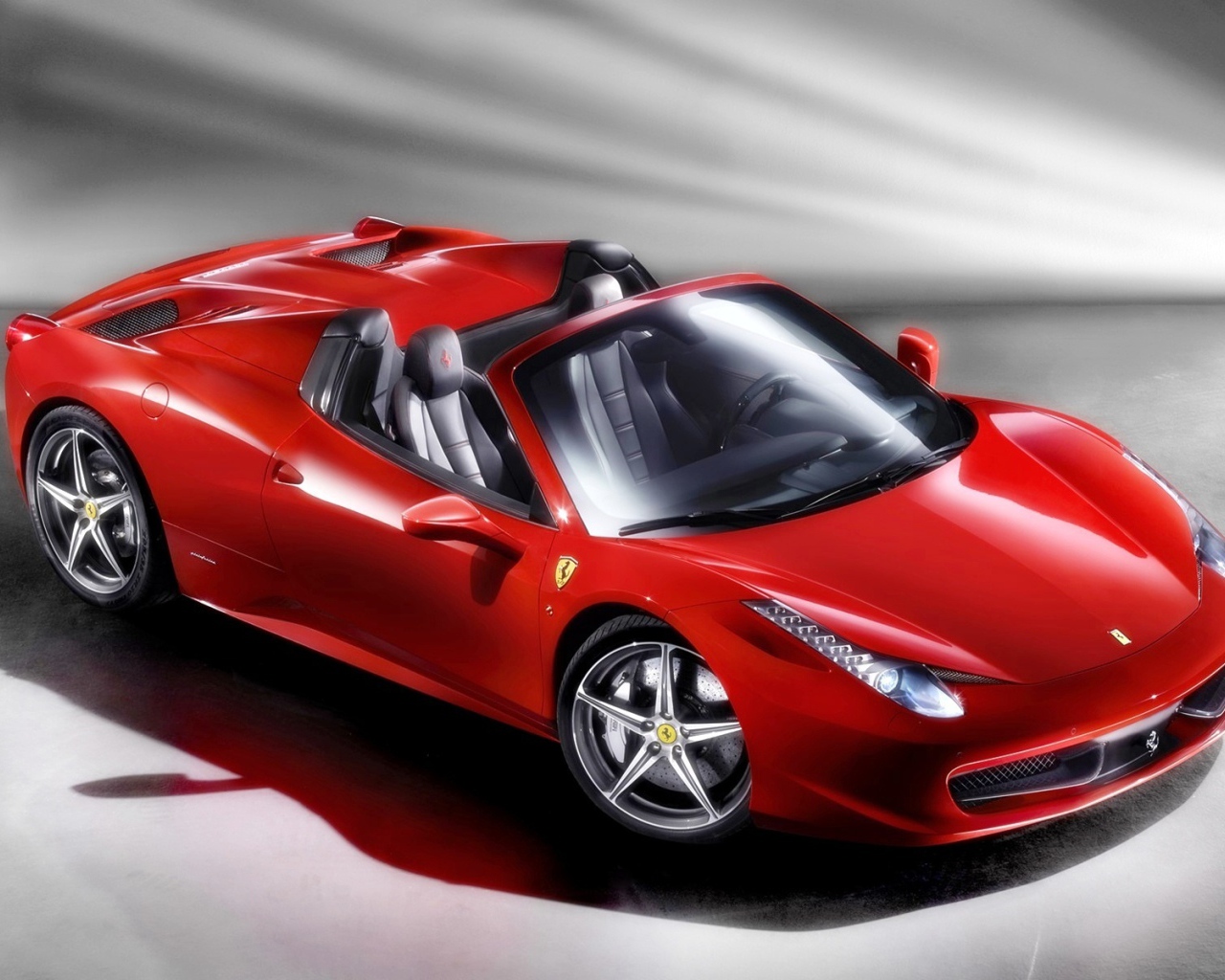 Красивый Ferrari 458 spider