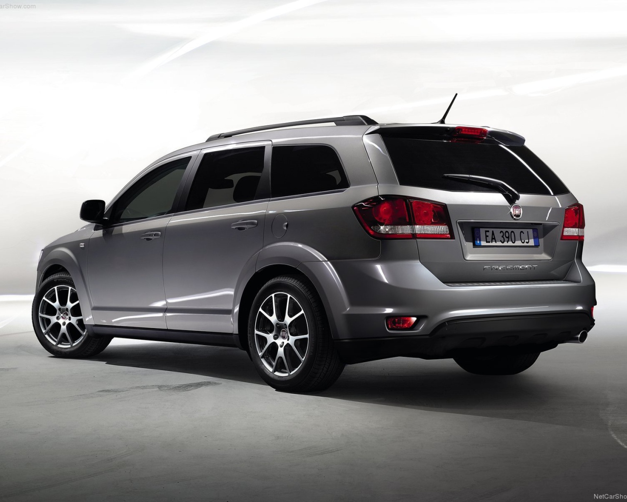 Новый автомобиль Fiat Freemont