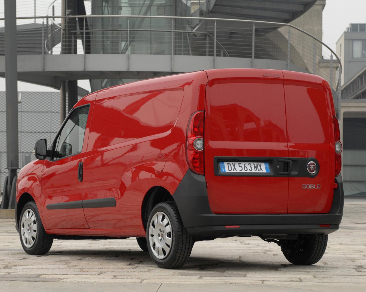 Новая машина Fiat Doblo