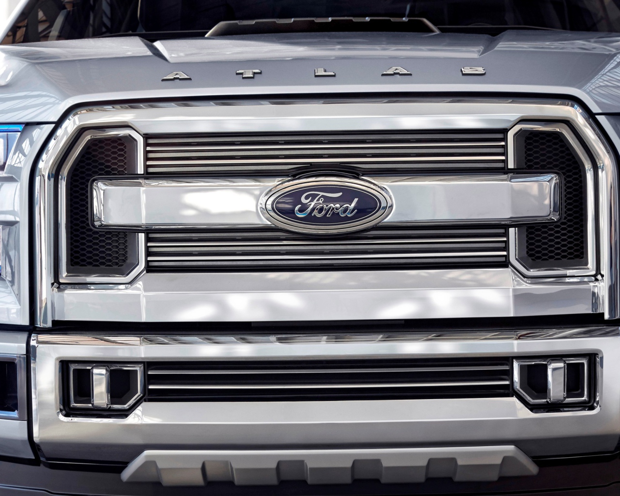 Надежный автомобиль Ford Atlas 2014