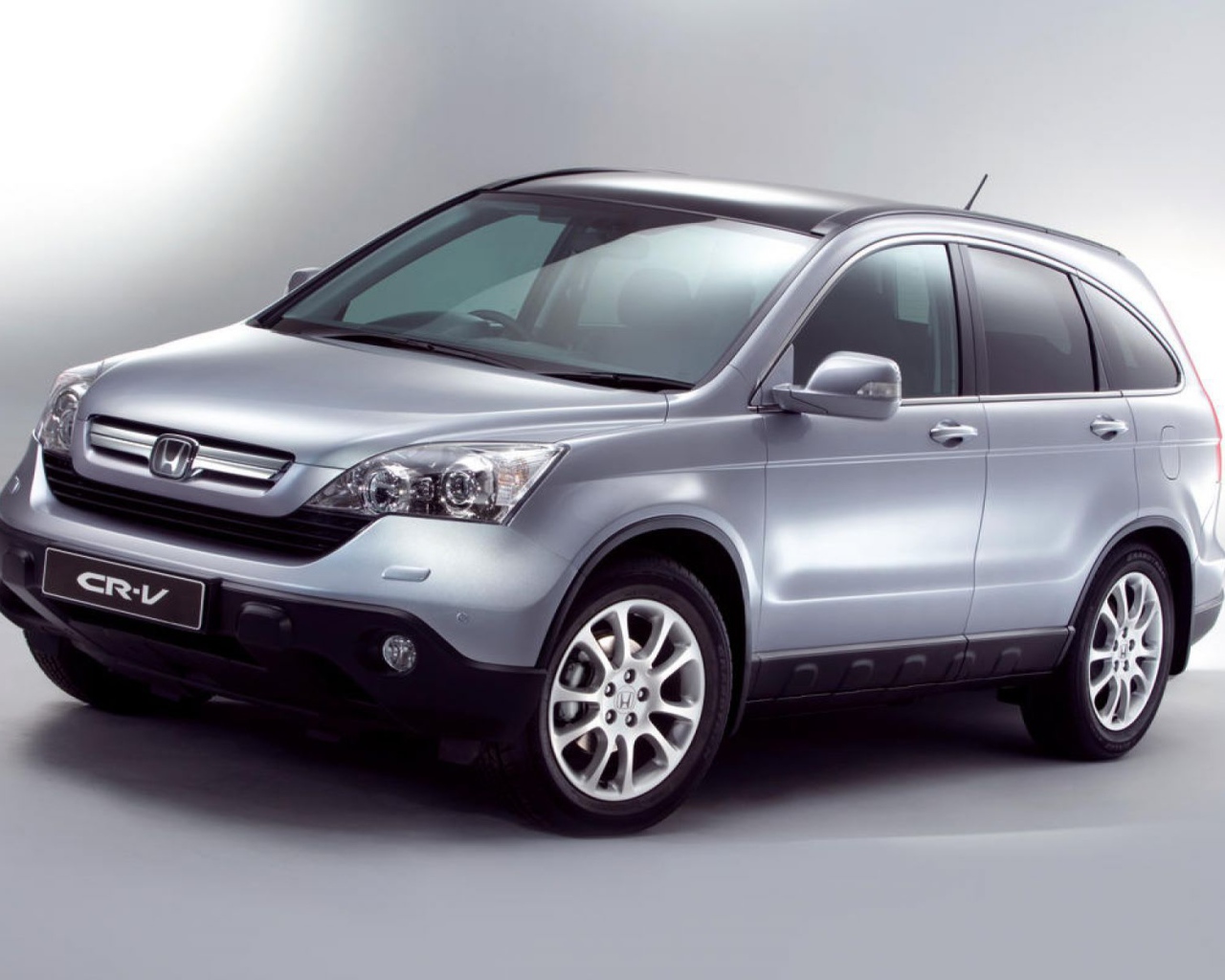 Красивый автомобиль Honda CR V