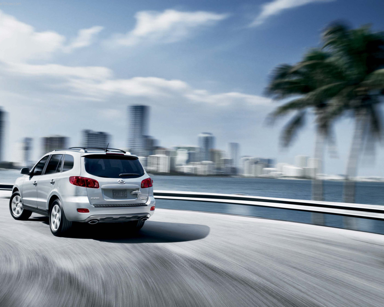  Красивый автомобиль Hyundai Santa fe в Москве