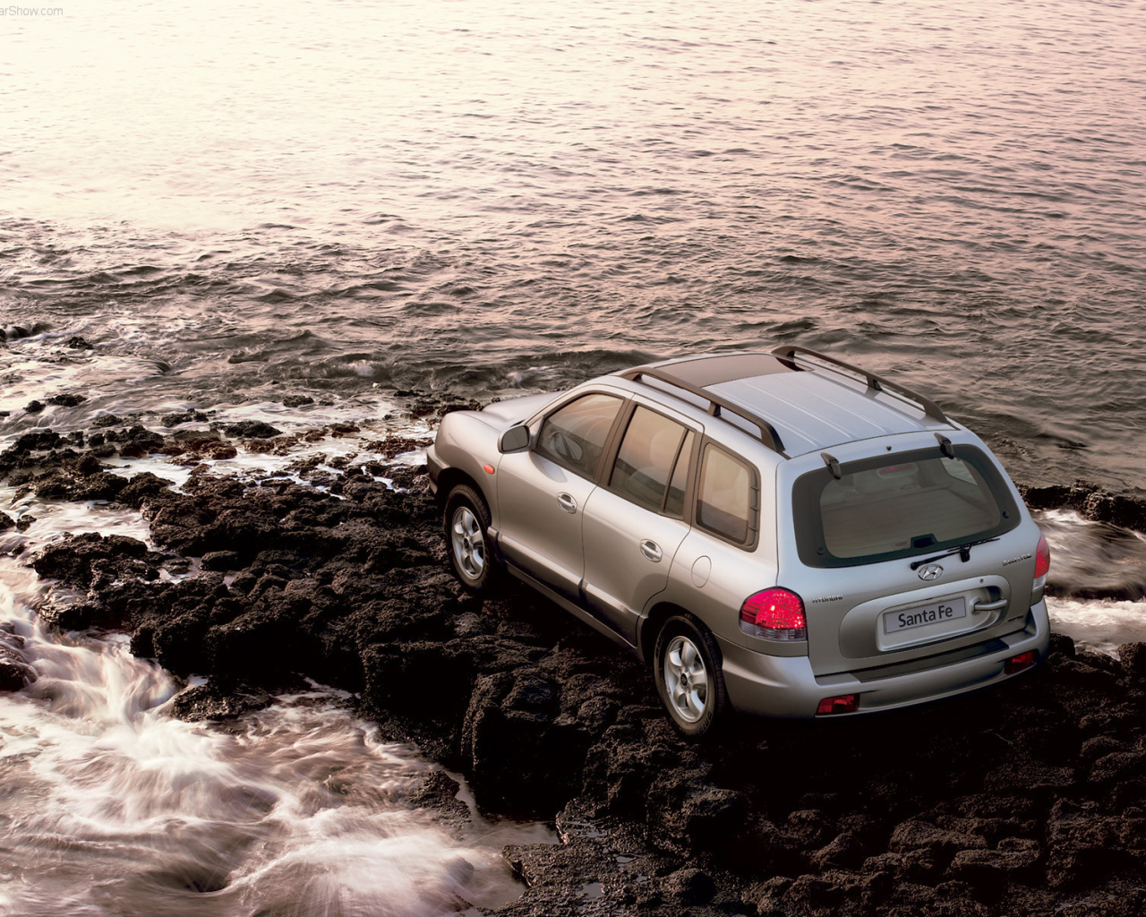 Надежный автомобиль Hyundai Santa fe