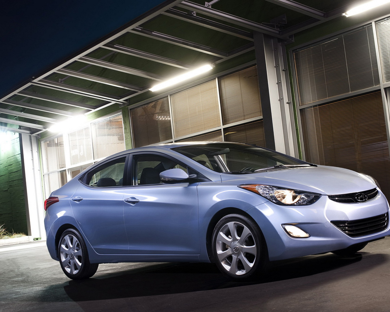 Тест драйв автомобиля Hyundai Elantra