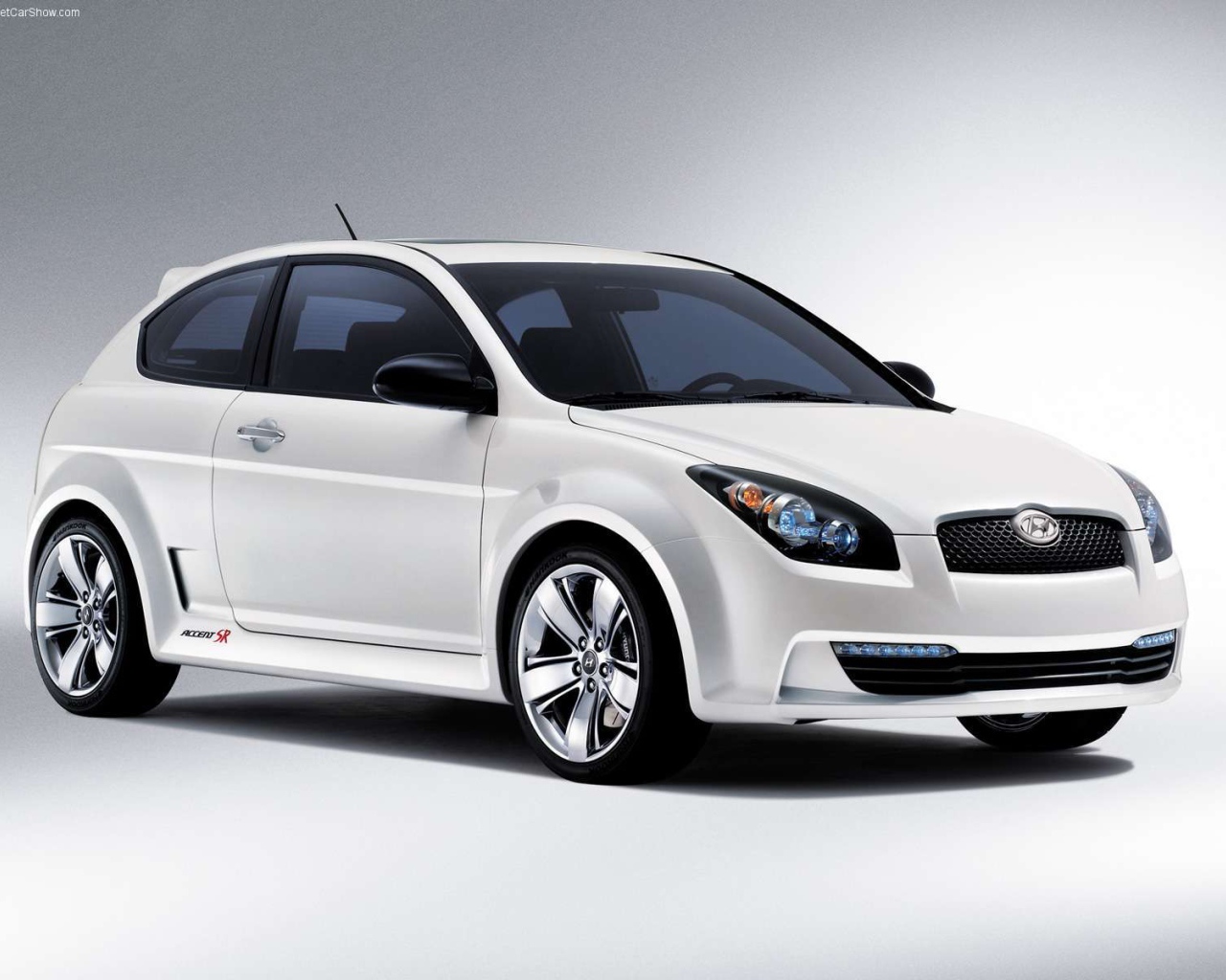 Автомобиль марки Hyundai модели Accent