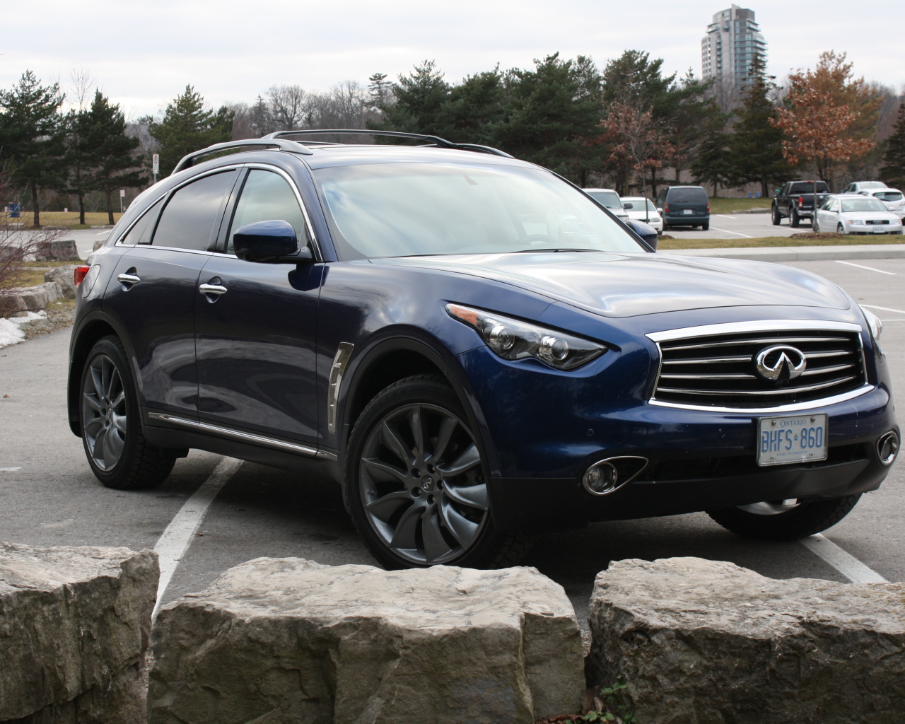 Синий Infiniti FX35