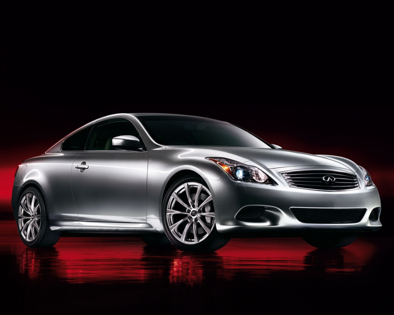 Дизайн автомобиля Infiniti Q50 2014 года