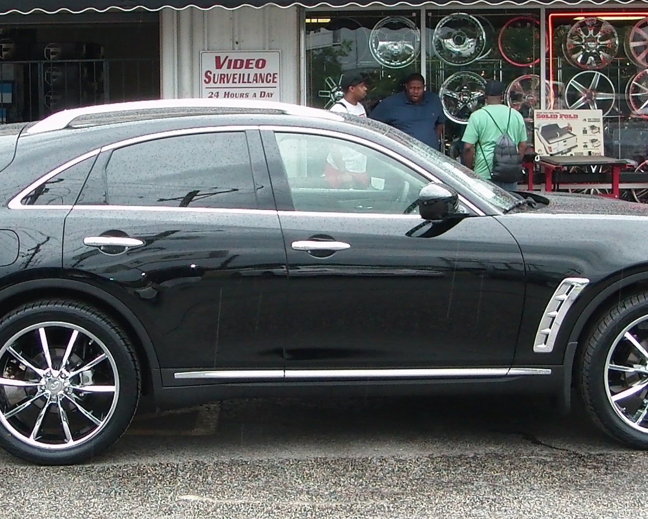 Infiniti FX35 в городе