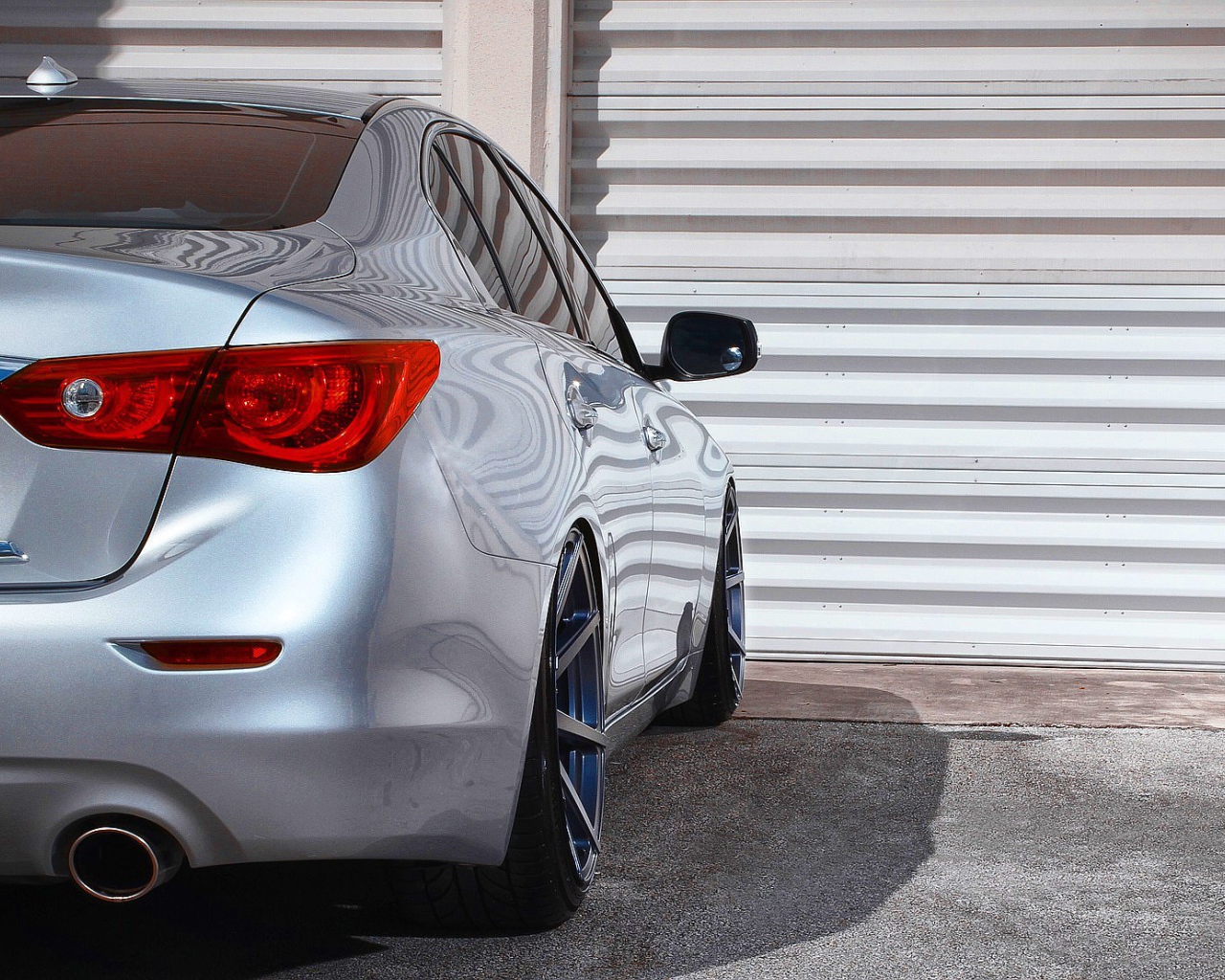 Фото автомобиля Infiniti Q50 2014 года