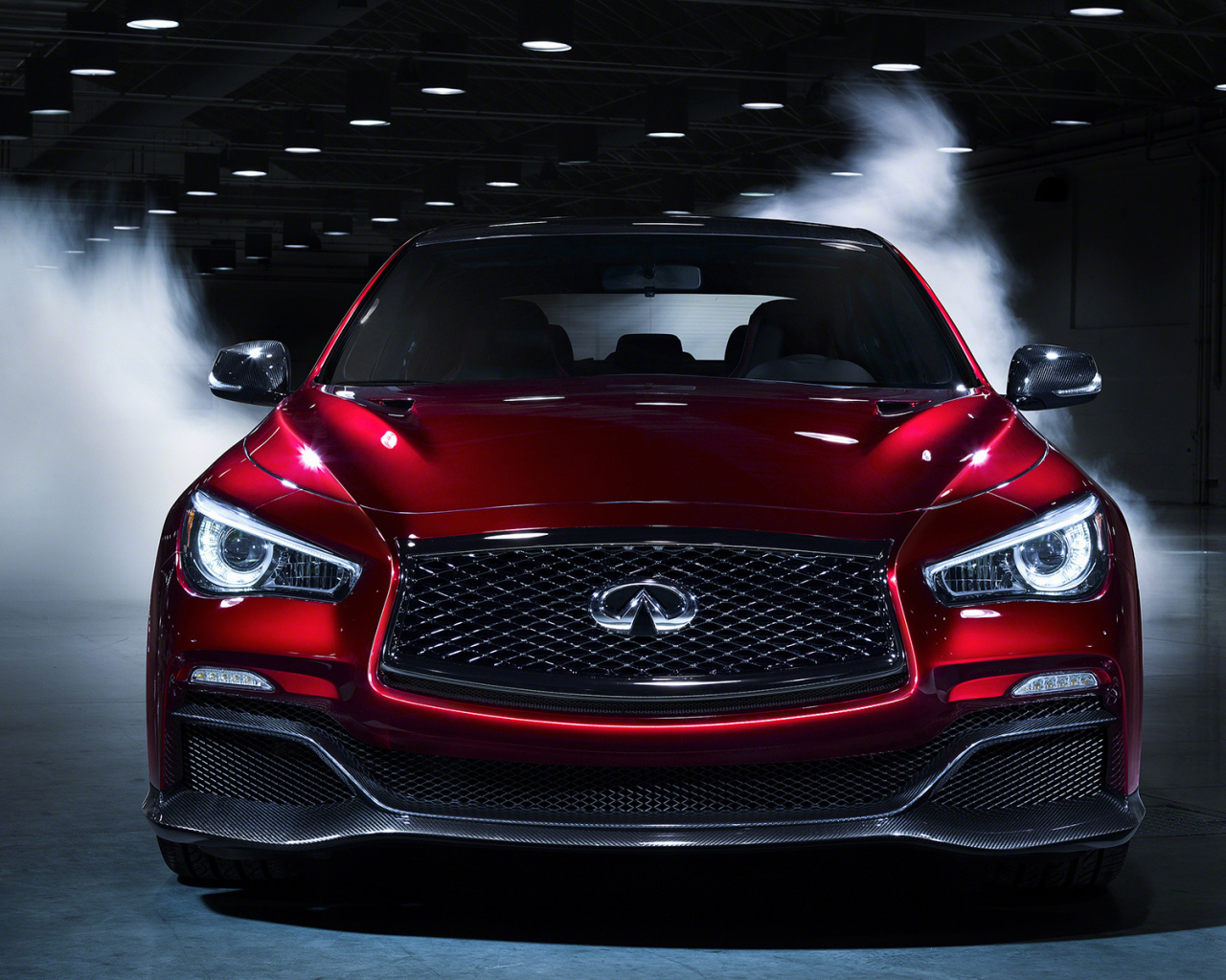 Надежный автомобиль Infiniti Q50 2014 года