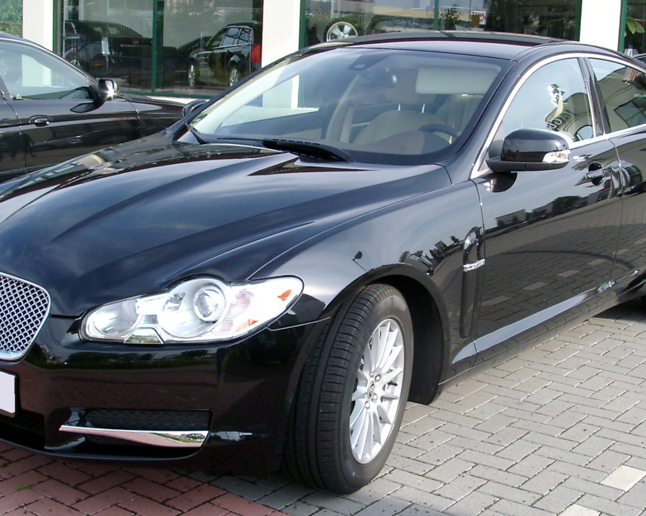 Роскошный Jaguar XF