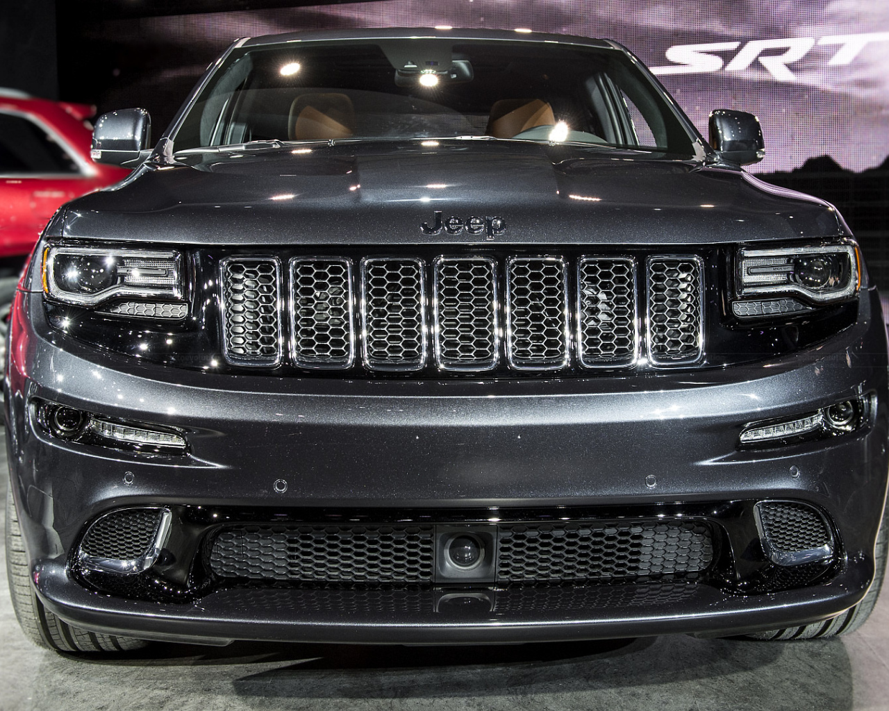 Тест драйв автомобиля Джип Гранд Чероки 2014