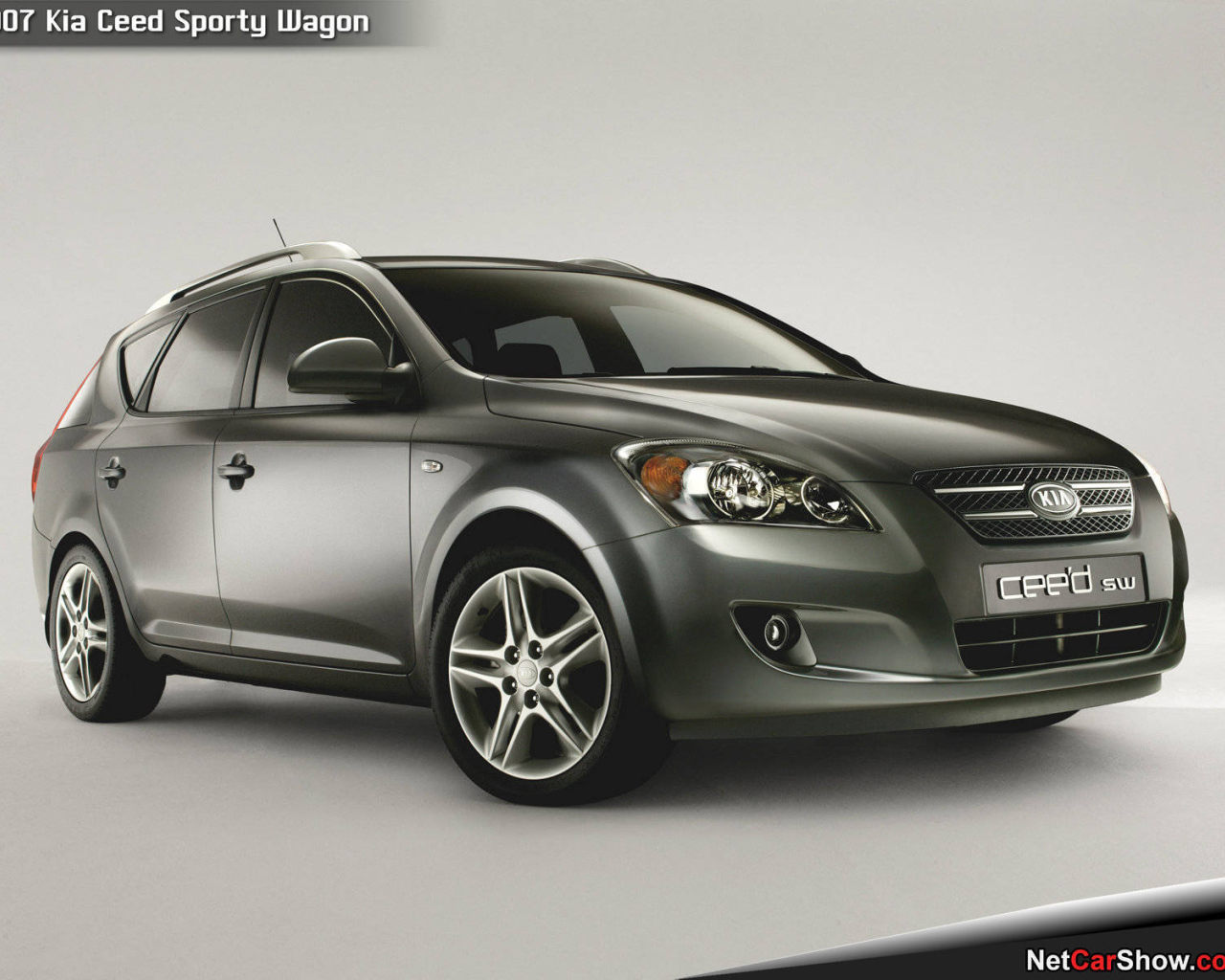 Красивый автомобиль Kia Ceed в Москве