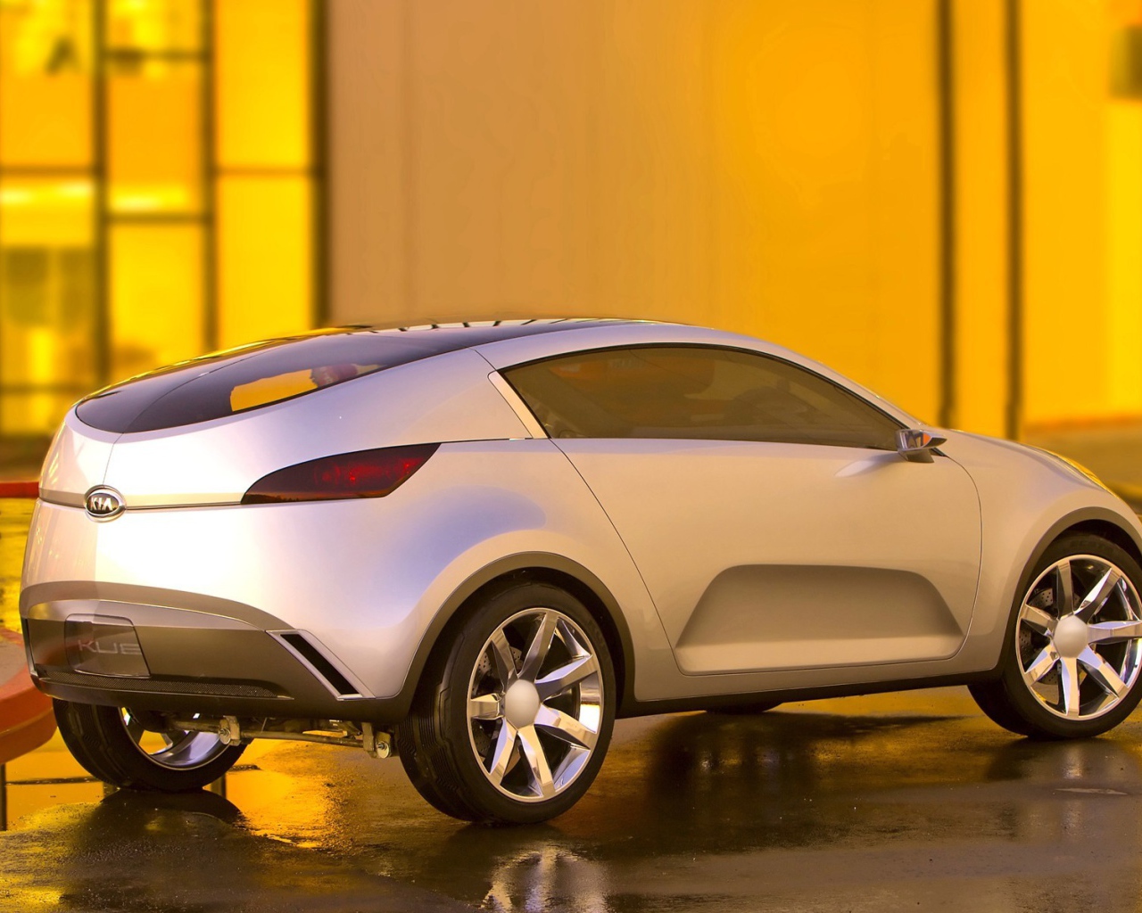 Автомобиль KIA