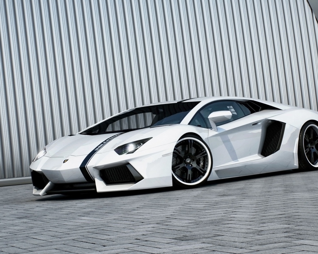 Красивый Lamborghini Aventador