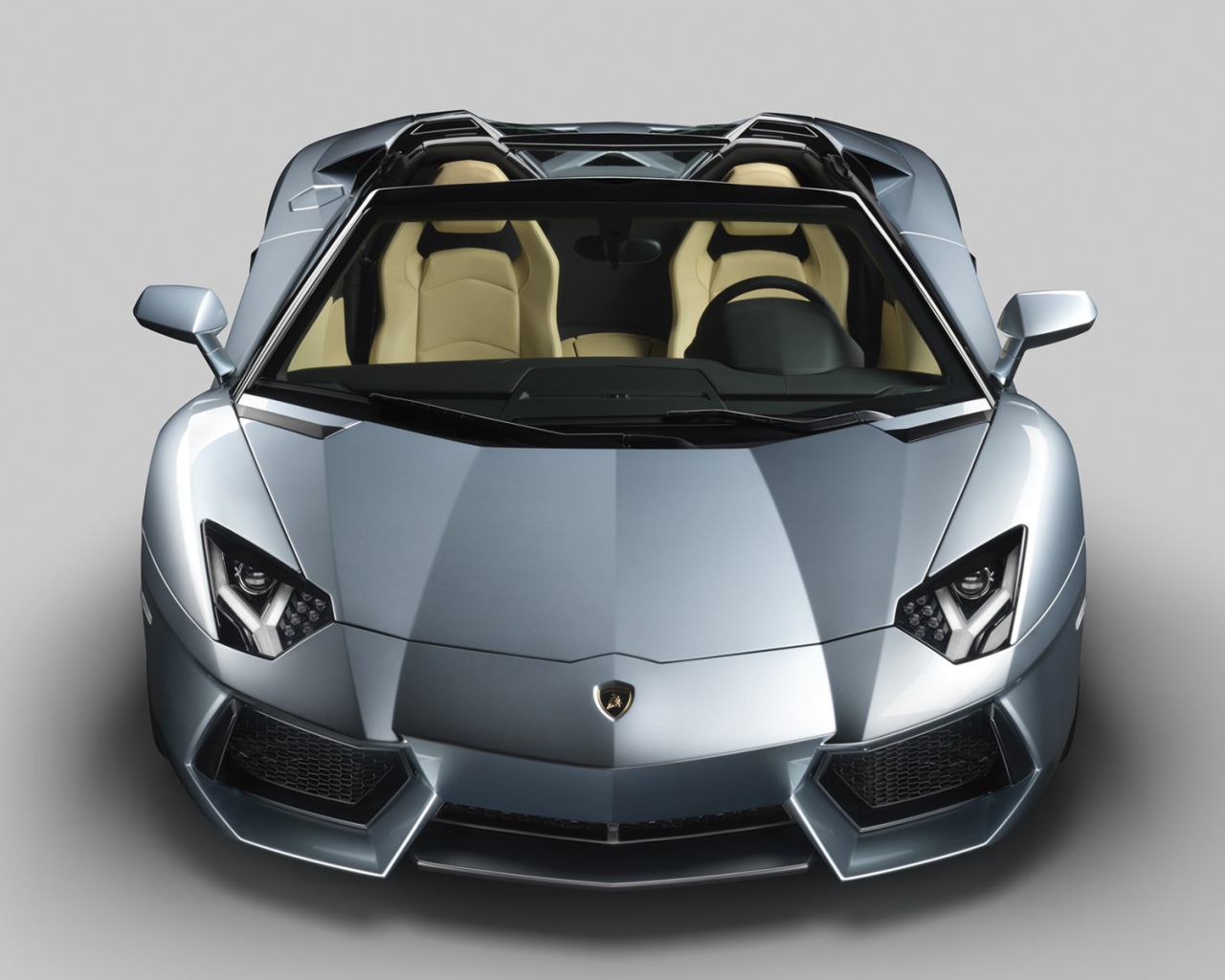 Автомобиль марки Lamborghini модели Avendator 2014