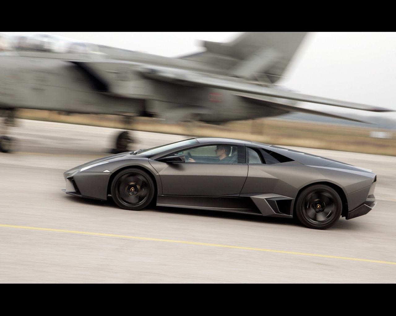 Дизайн автомобиля Lamborghini Reventon