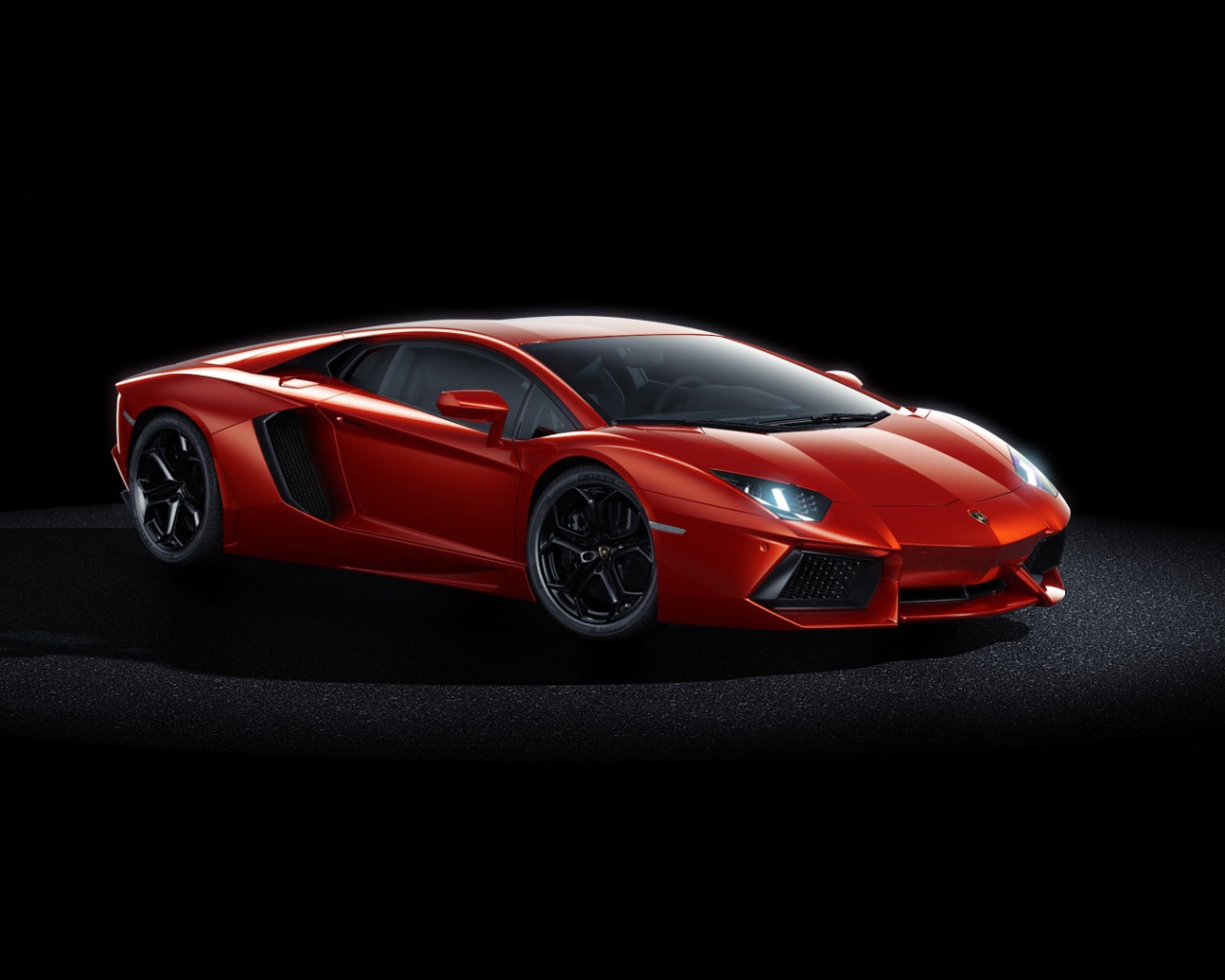 Красный Lamborghini aventador lp700