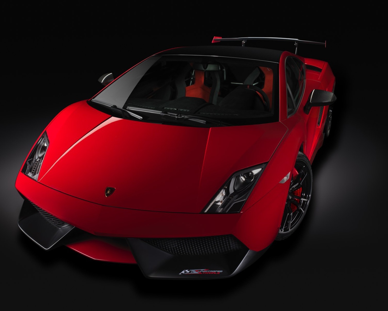 Красный Lamborghini gallardo super