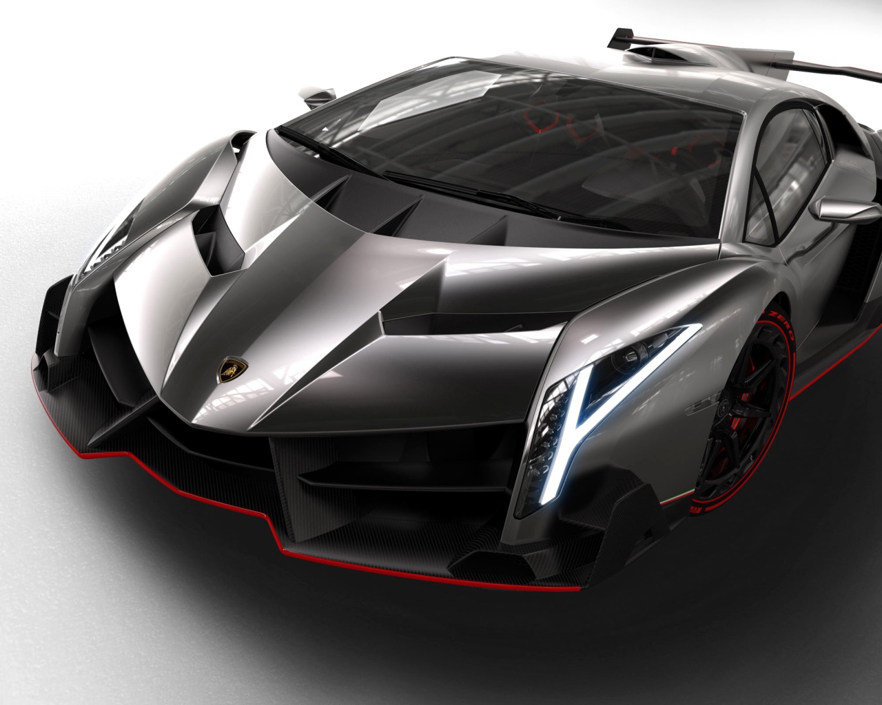 Автомобиль Lamborghini veneno