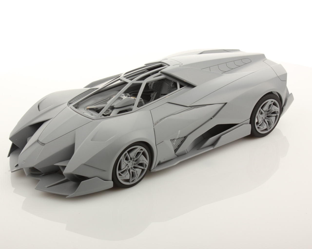 Новая машина Lamborghini Egoista