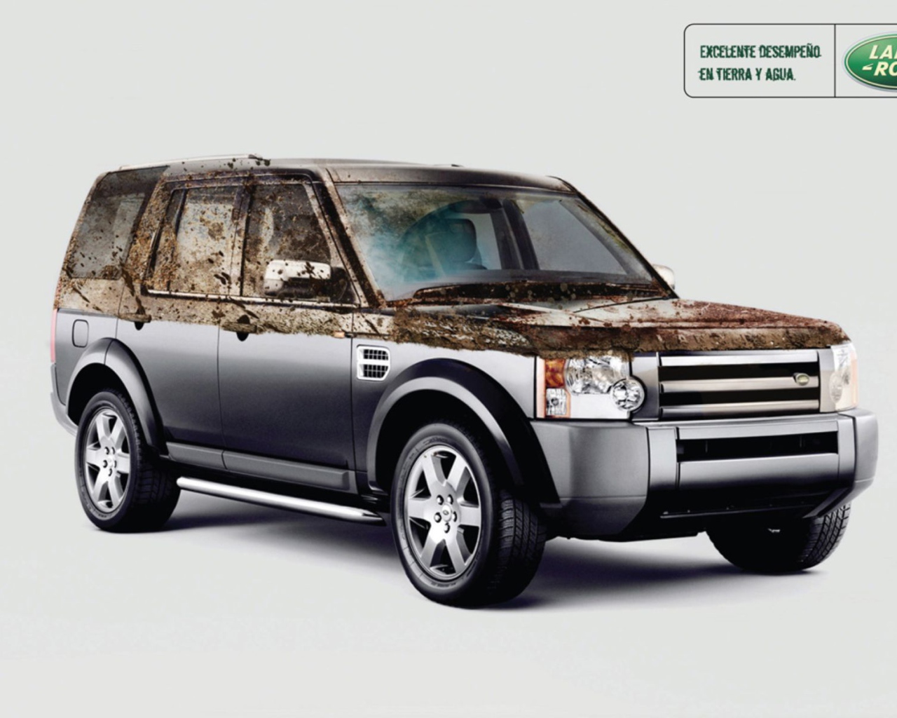 Красивый автомобиль Land Rover Discovery 3 в Москве