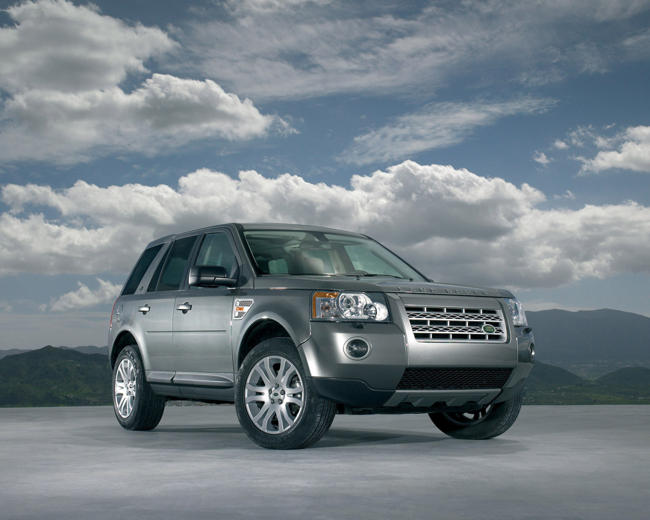 Дизайн автомобиля Land Rover Freelander 2