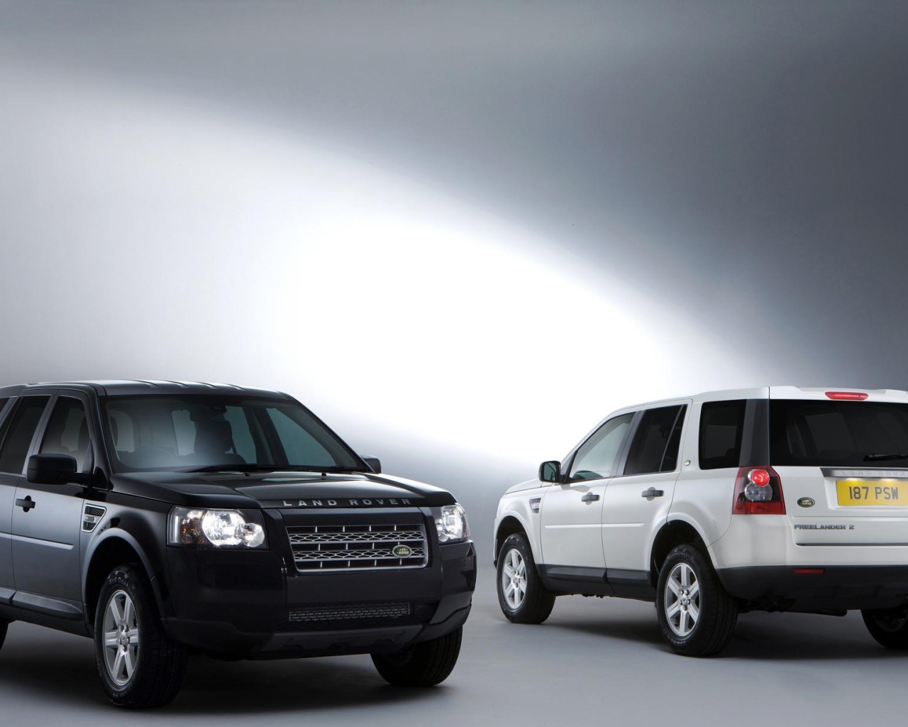 Тест драйв автомобиля Land Rover Freelander 2