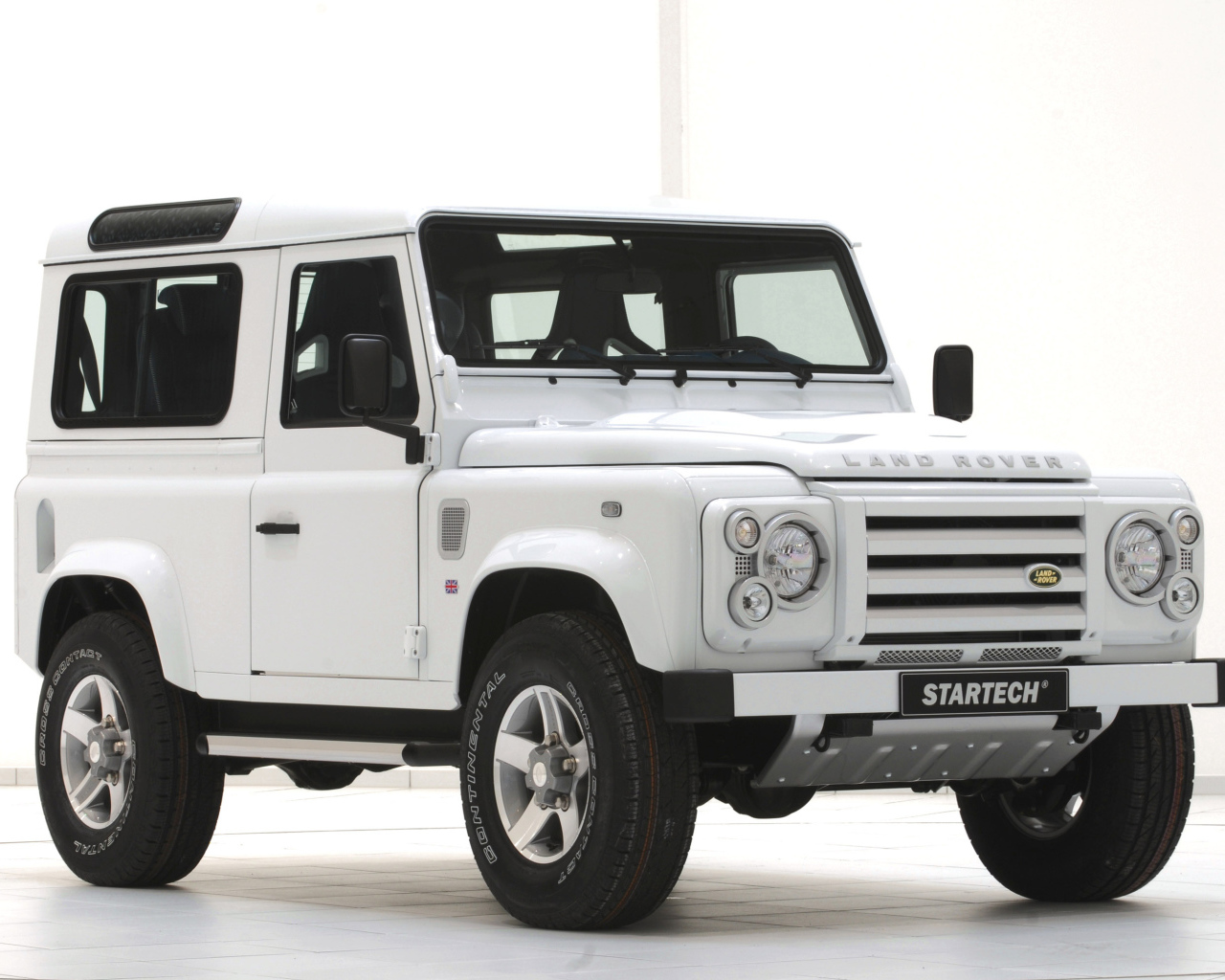 Фото автомобиля Land Rover Defender