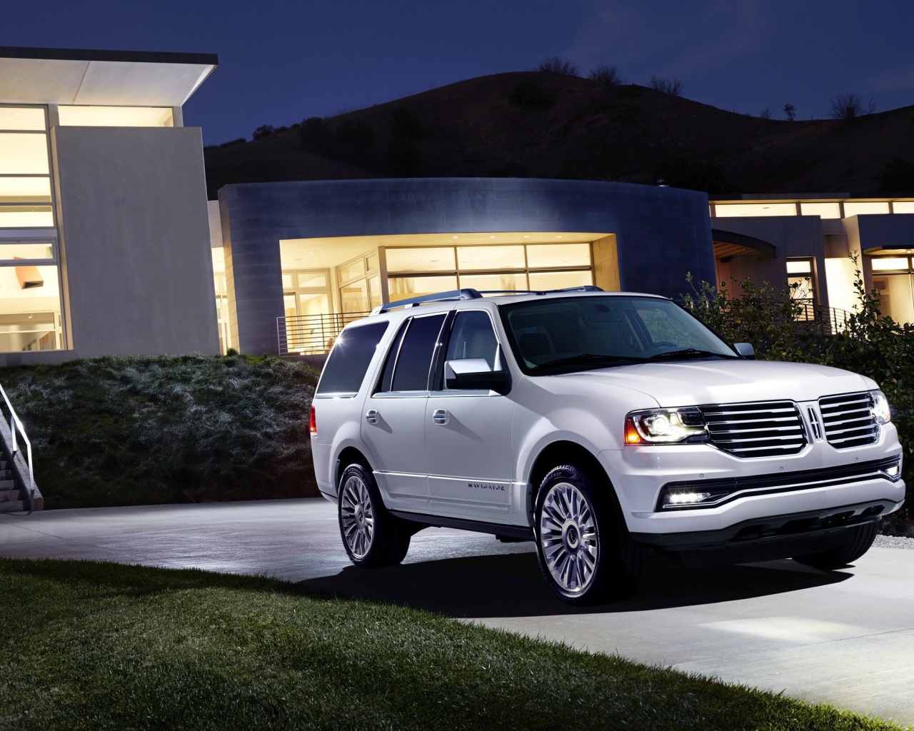 Дизайн автомобиля Lincoln Navigator 2014