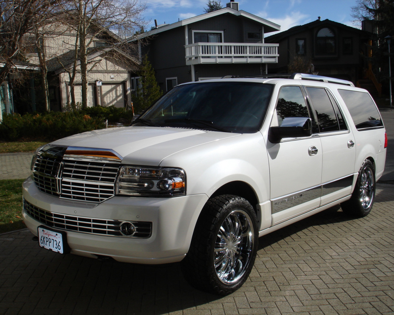 Новый автомобиль Lincoln Navigator 2014