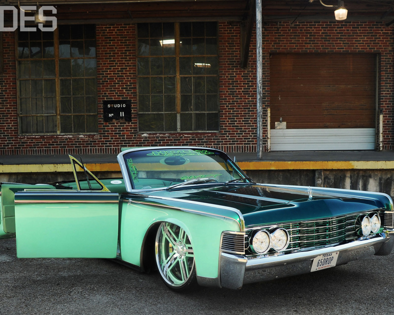 Фото автомобиля Lincoln Continental