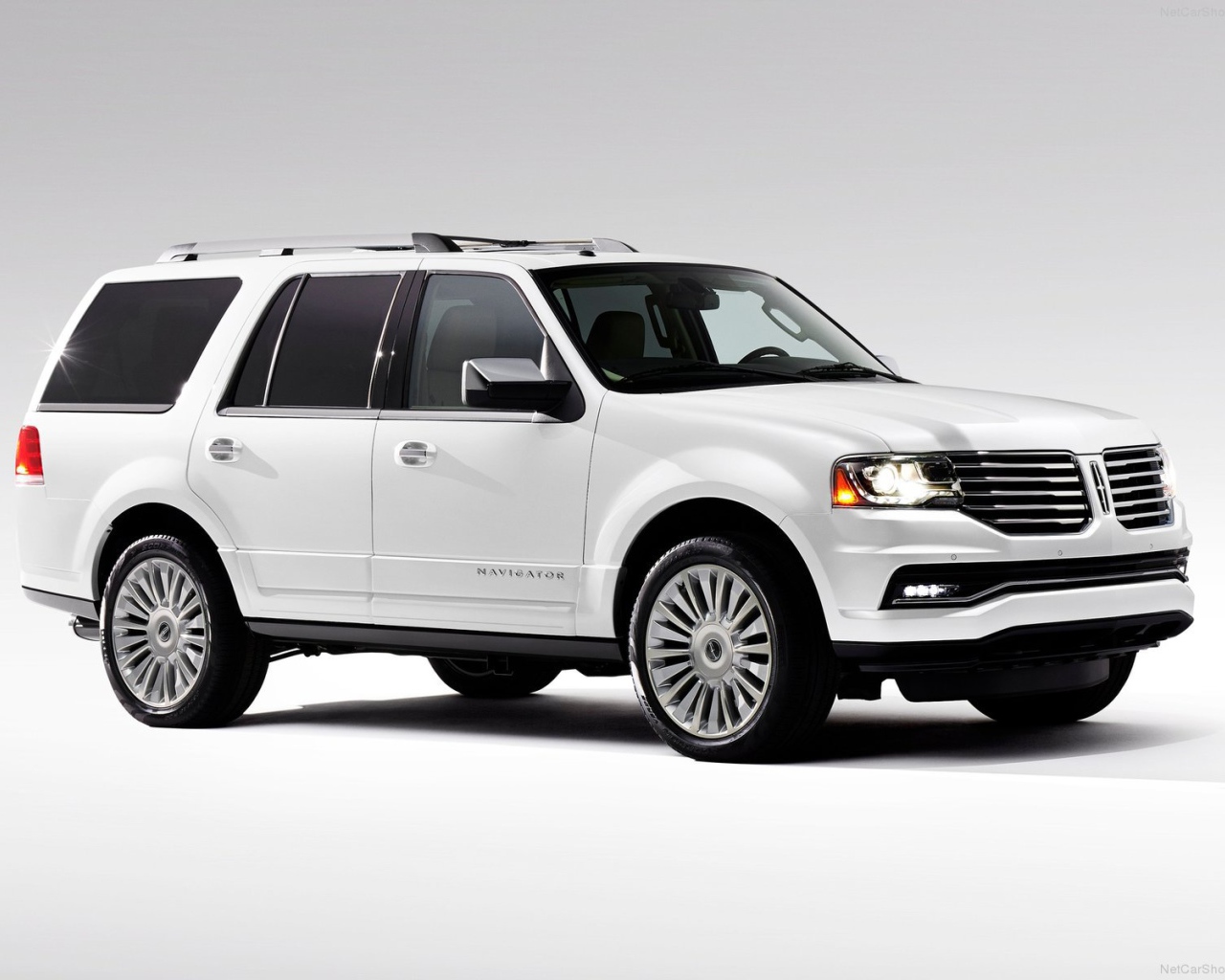 Надежный автомобиль Lincoln Navigator 2015