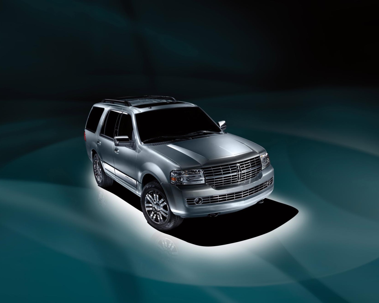 Надежная машина Lincoln Navigator 2014