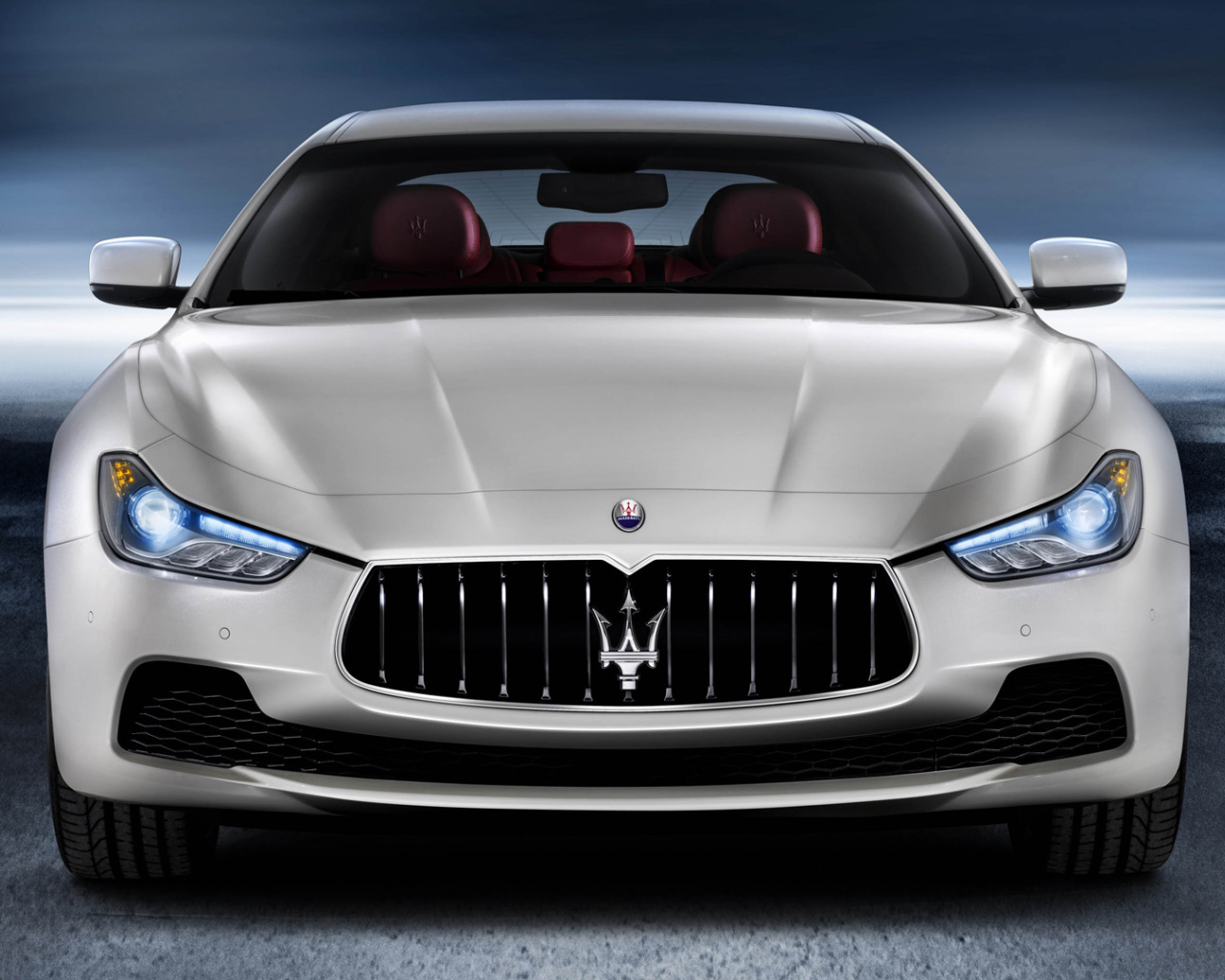 Автомобиль марки Maserati модели Ghibli