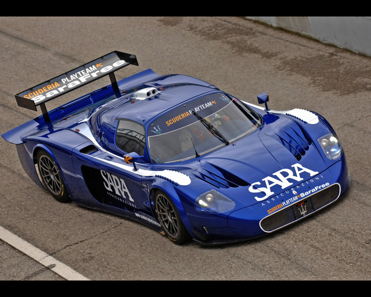 Новый автомобиль Maserati MC12