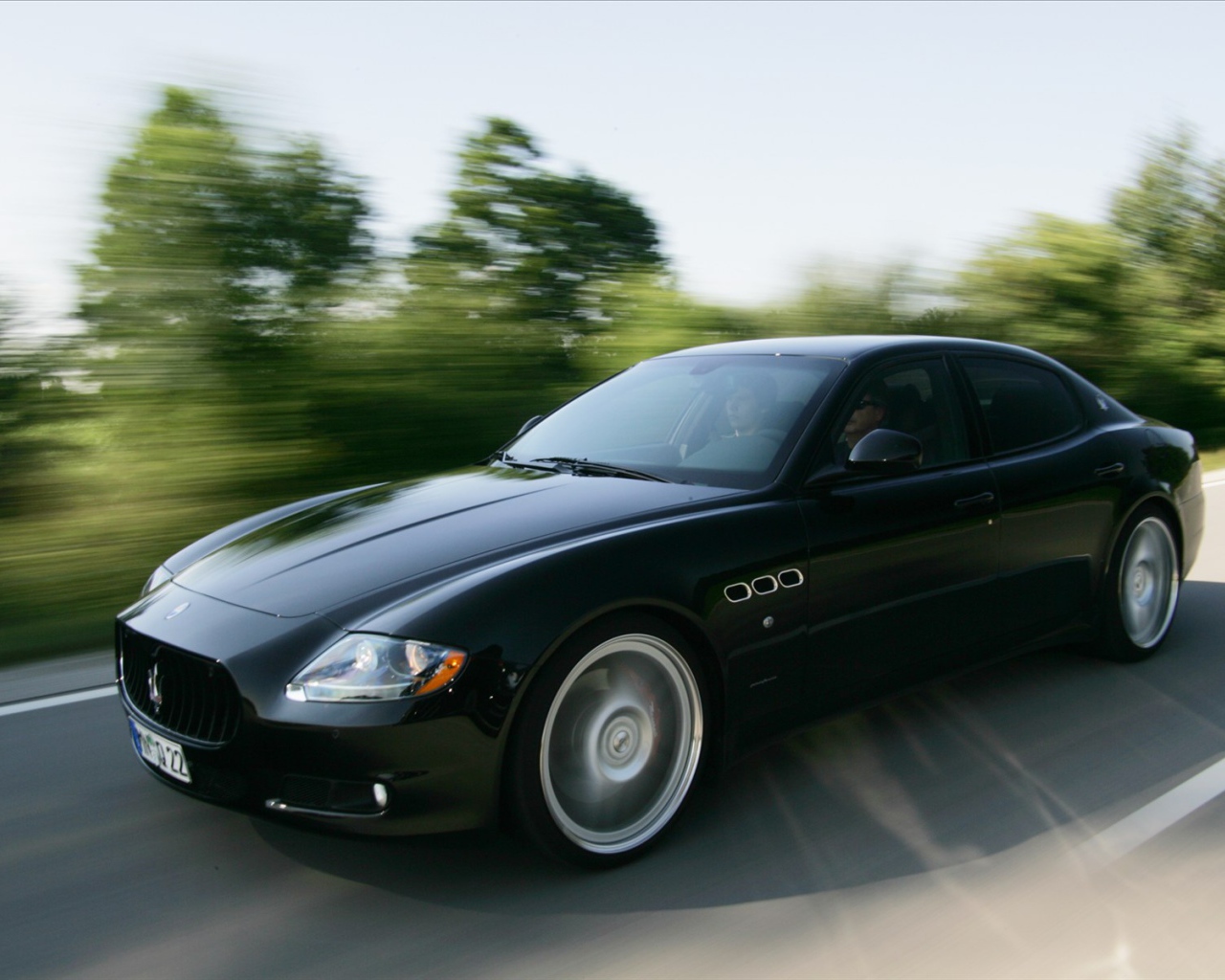 Надежная машина Maserati Quattroporte