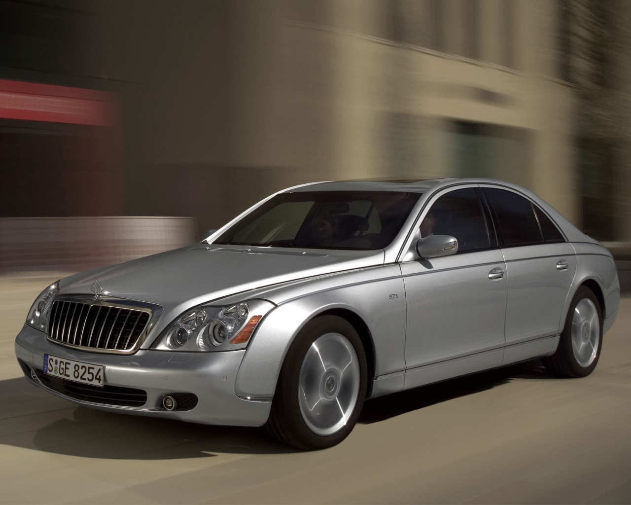 Дизайн автомобиля Maybach  57
