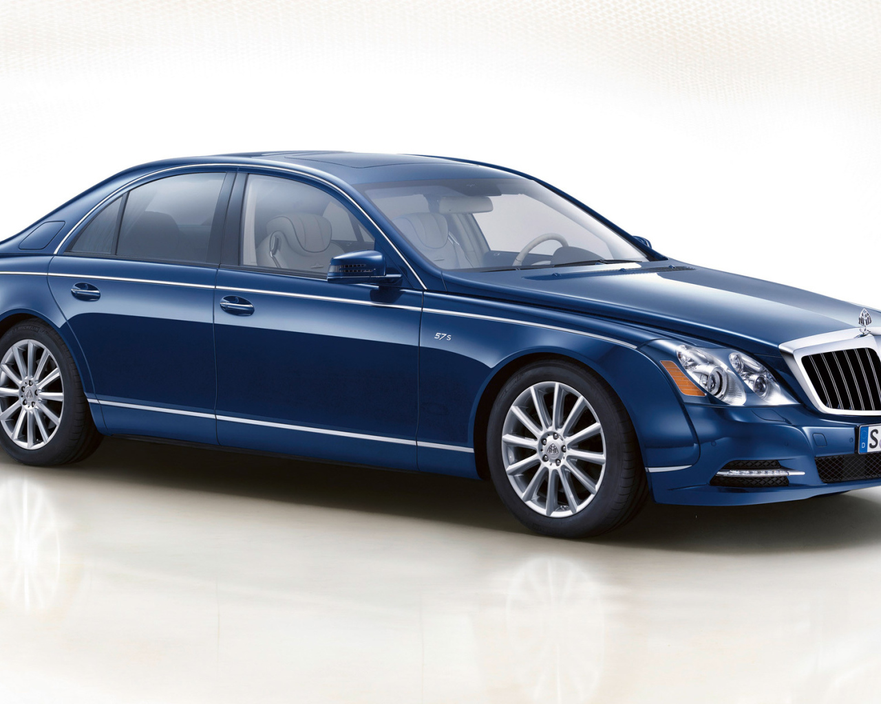   Надежный автомобиль Maybach  2014