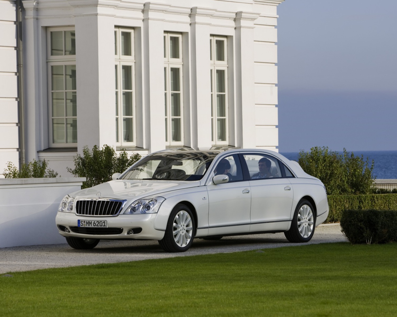 Тест драйв автомобиля Maybach Landaulet