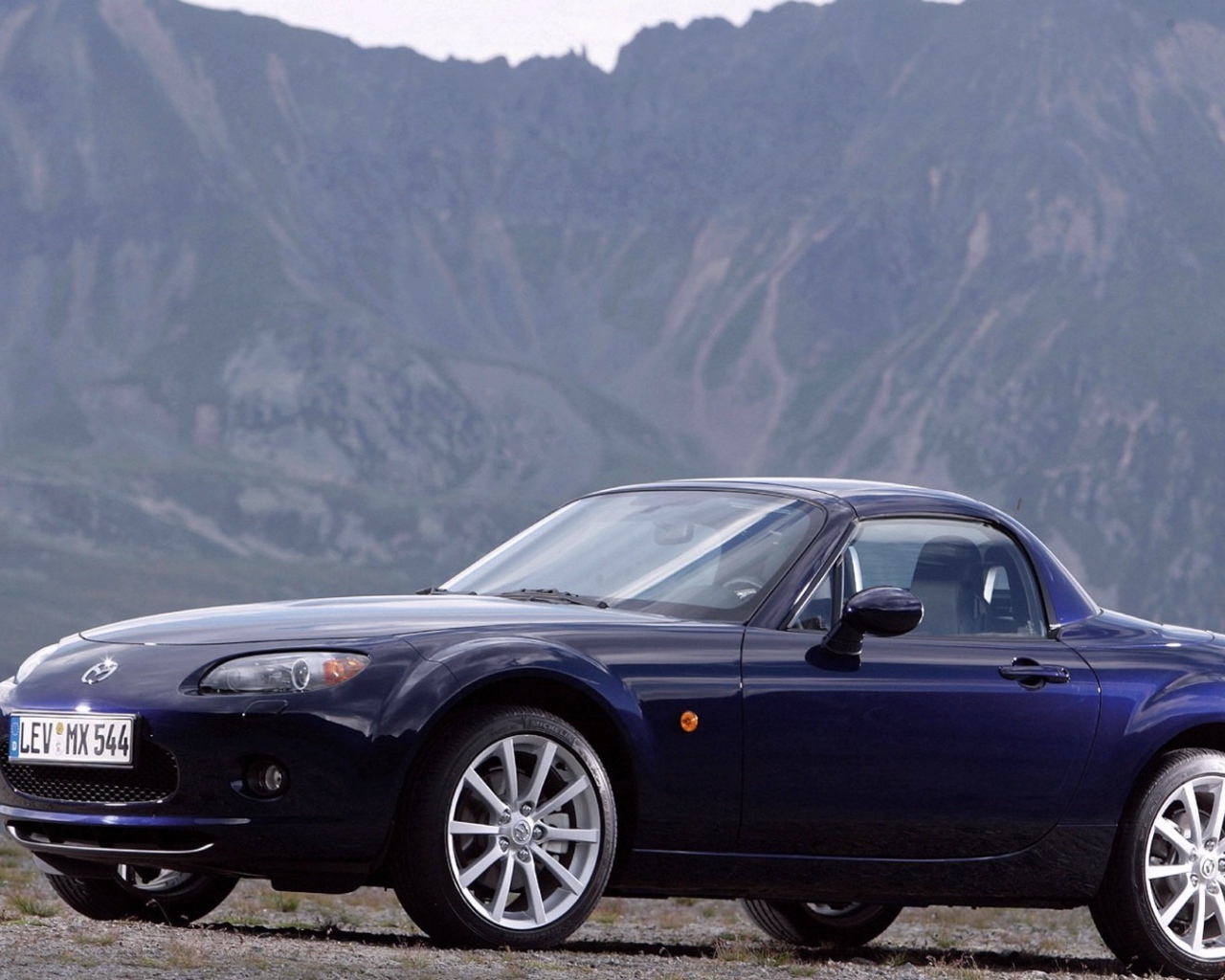 Мазда в горах