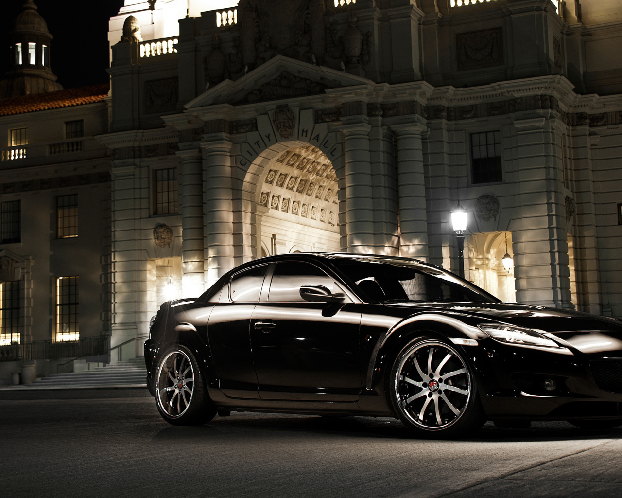 Надежный автомобиль Mazda RX 8