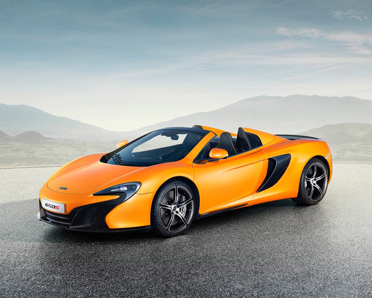 McLaren 650S 2015 год