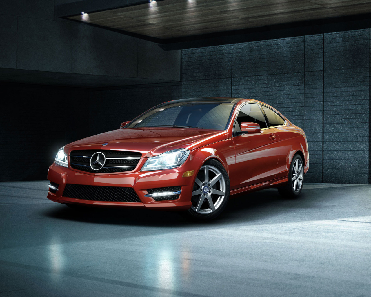 Новый автомобиль Mercedes C-Class 2014