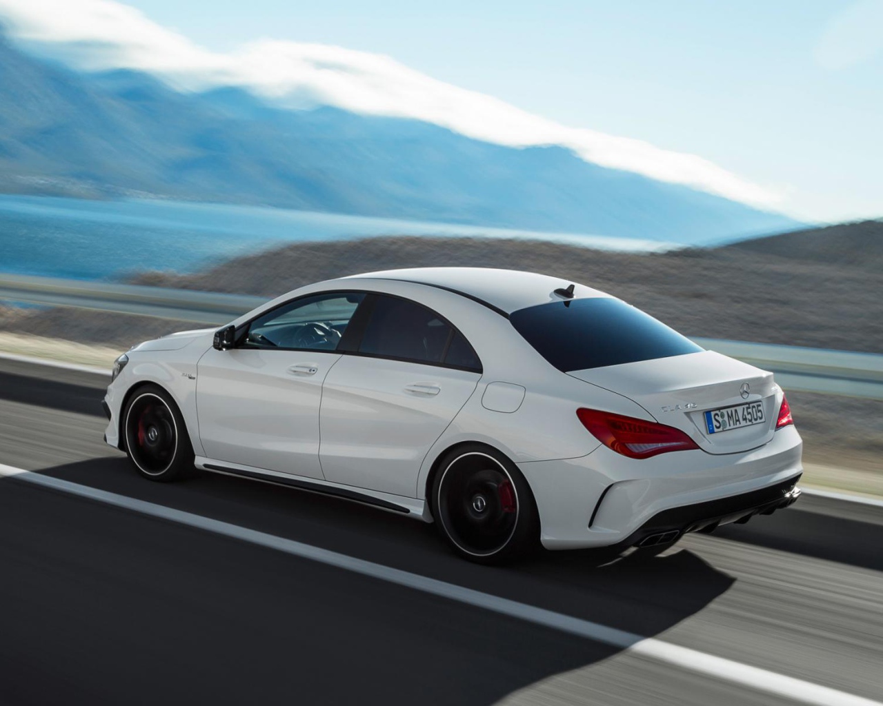 Фото автомобиля Mercedes C-Class 2014