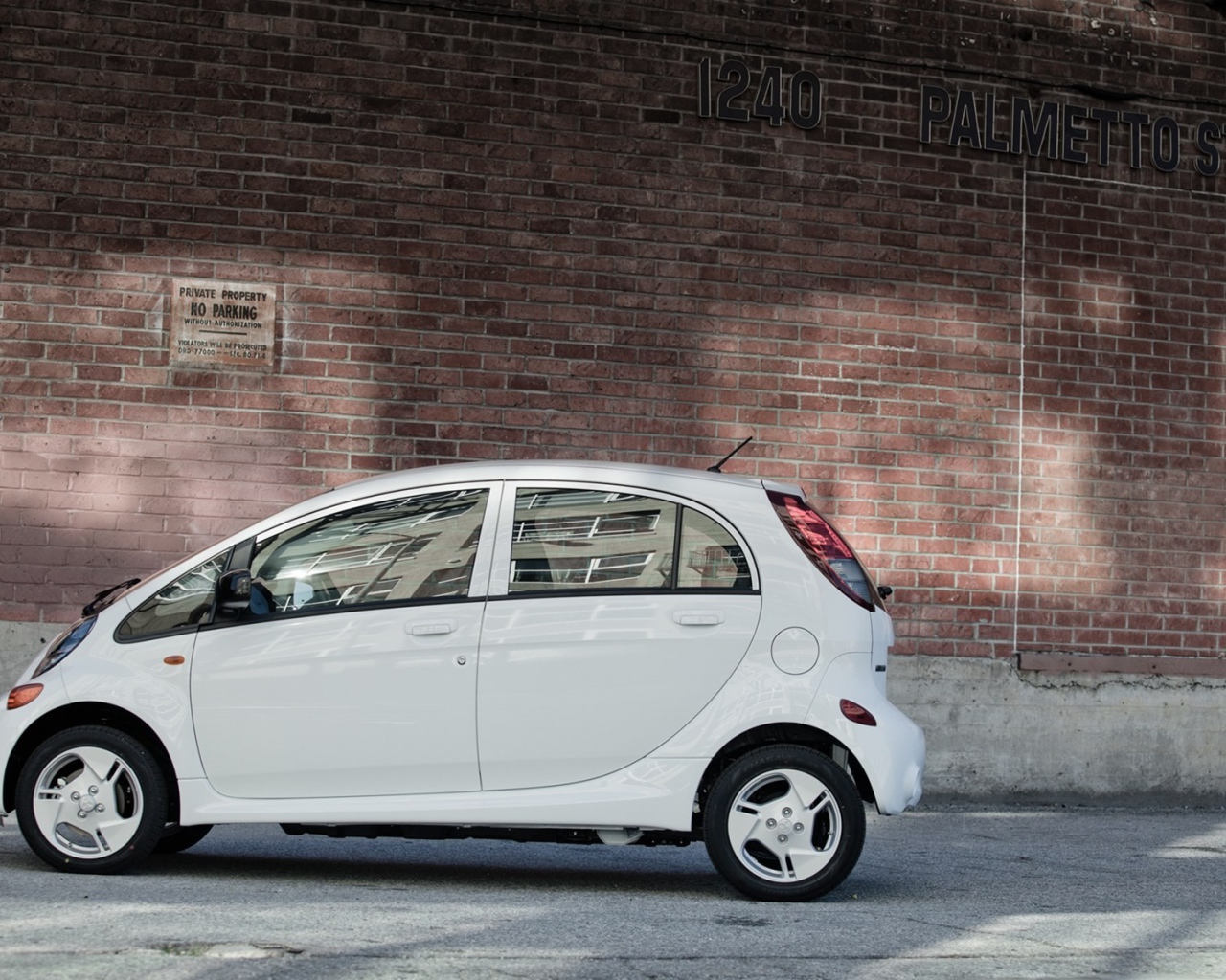 Дизайн автомобиля Mitsubishi Electric