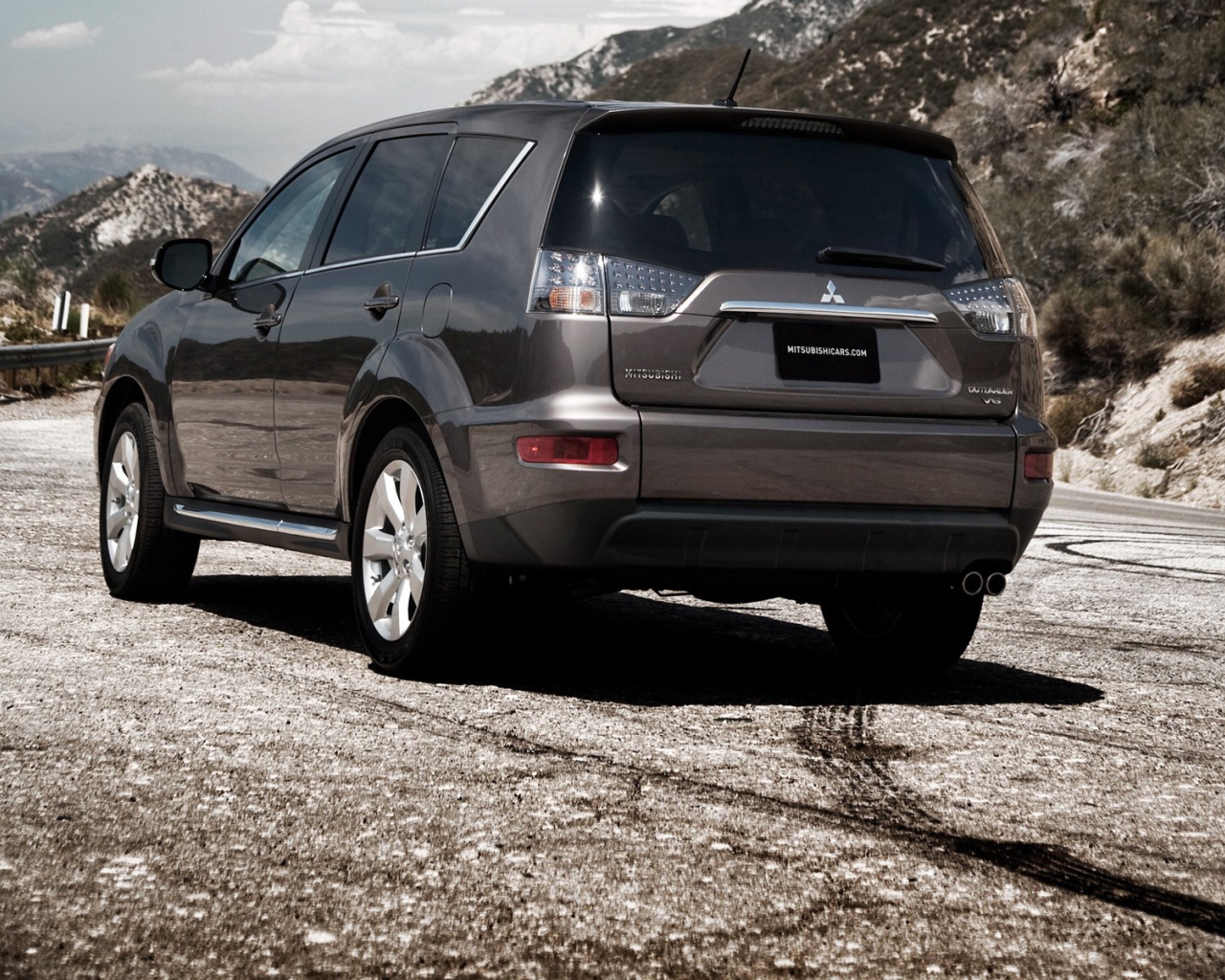 Надежная машина Mitsubishi Outlander